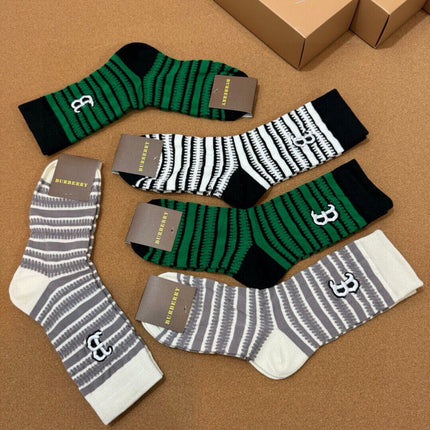 BURBERRY 26S CREW SOCKS 565966 (1 BOX)