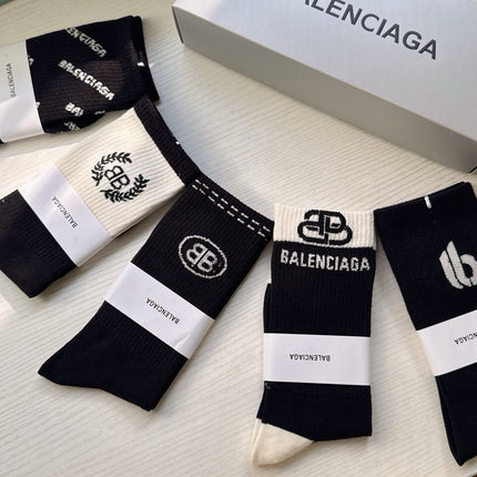 BALENCIAGA 26S CREW SOCKS 423097 (1 BOX)