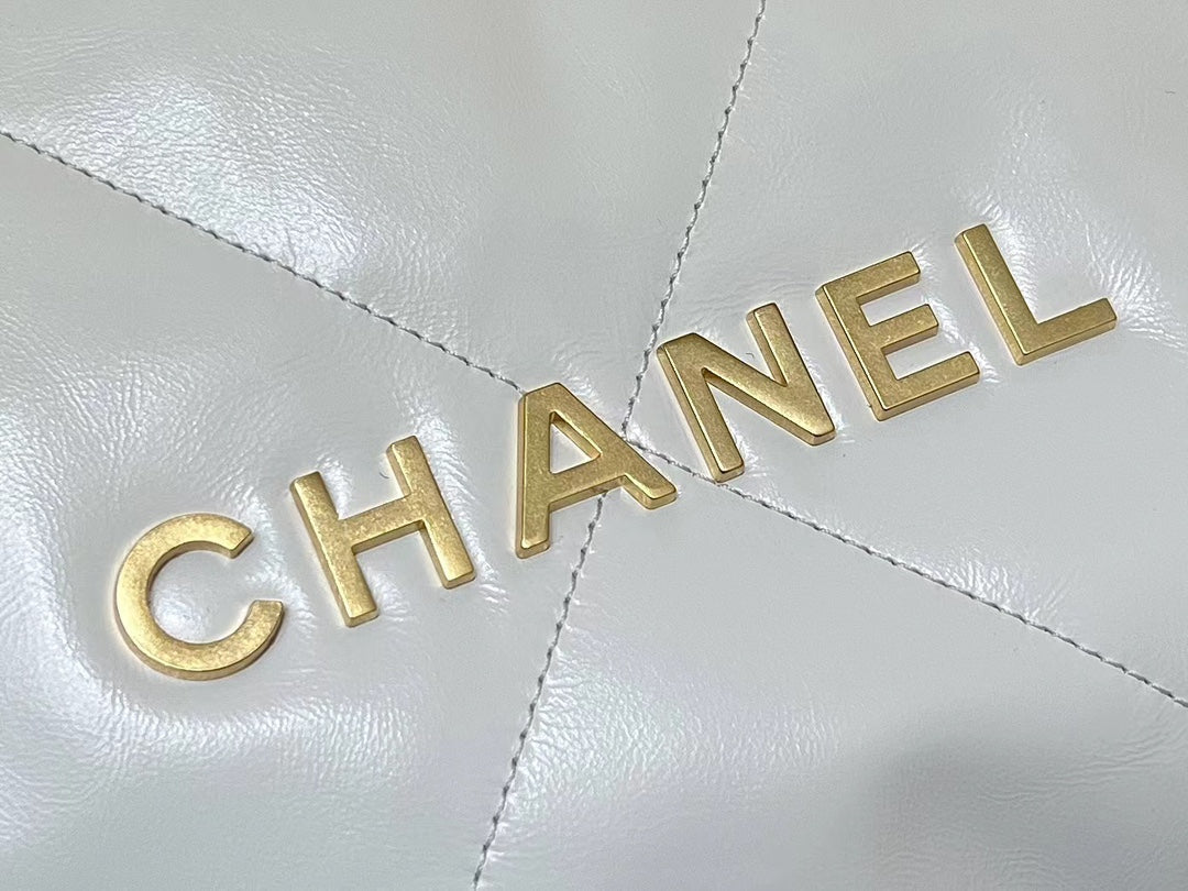CC 19 HOBO BAG 43CM WHITE GOATSKIN GOLD HARDWARE