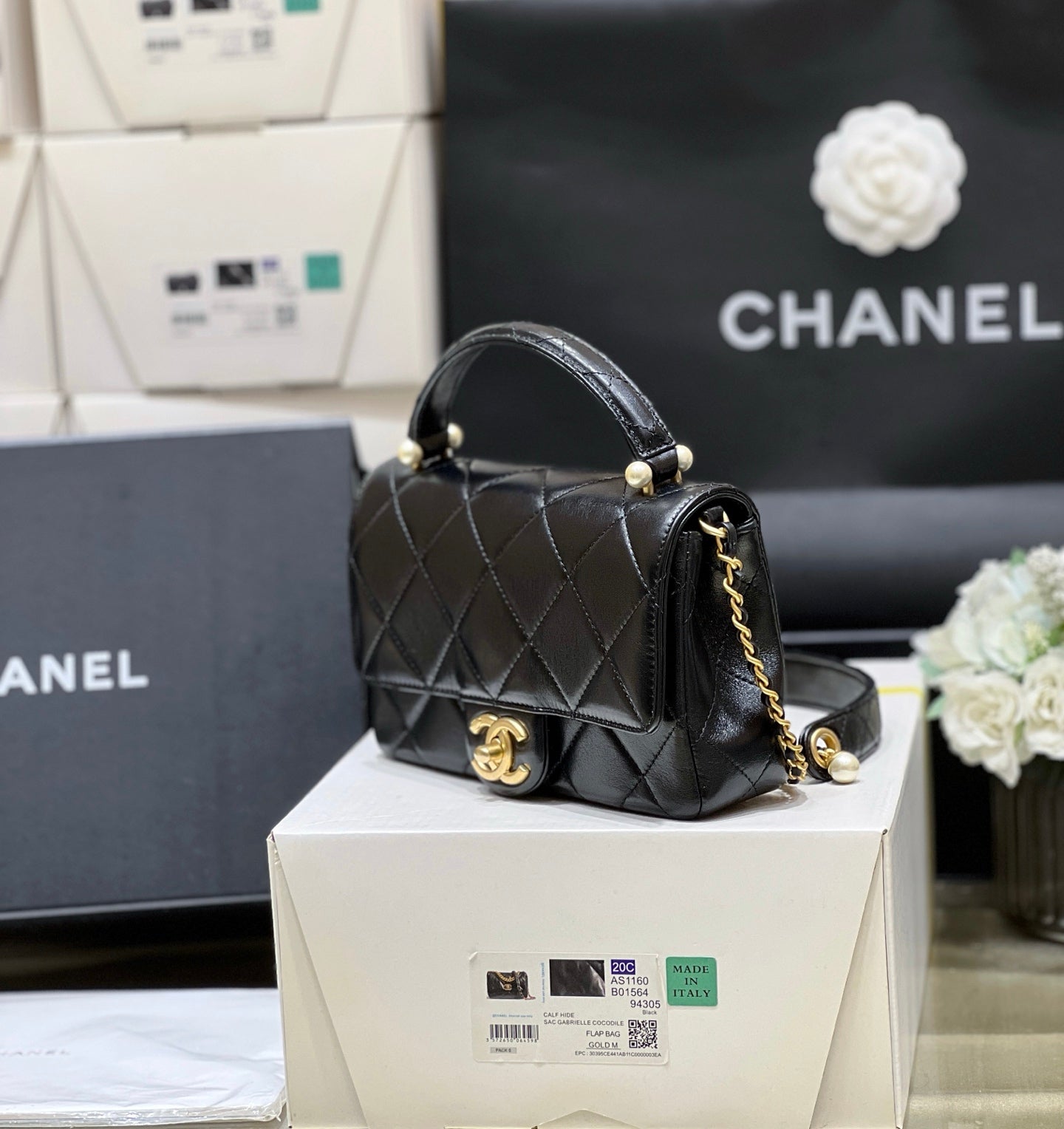 CC MINI TOP HANDLE FLAP BAG 20 IN BLACK CALFSKIN