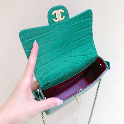 CHANEL 26S MINI BOX BAG 15 IN GREEN CALFSKIN CROCODILE EMBOSSED