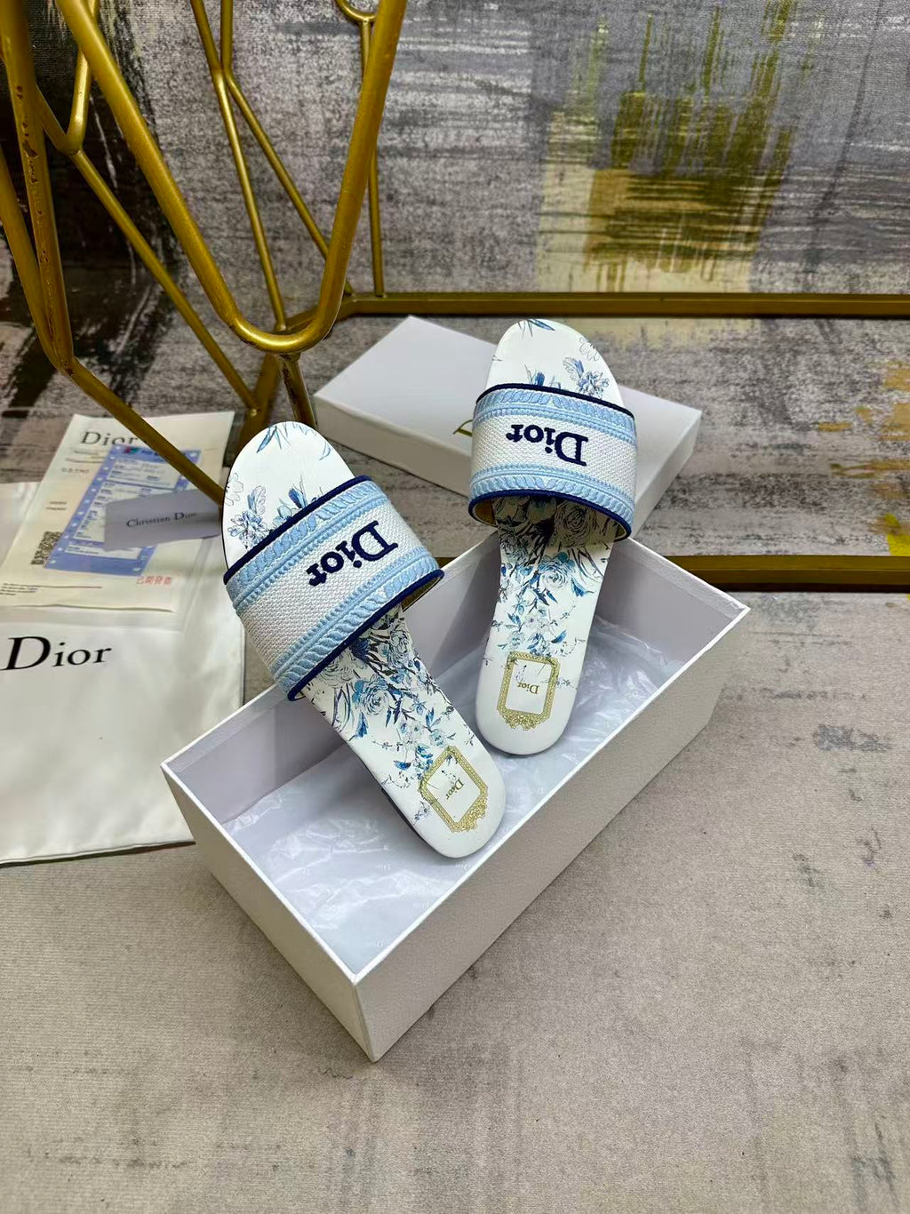 DIOR 26S DWAY SLIDE FLOWER EDITION IN WHITE AND SKY BLUE FABRIC