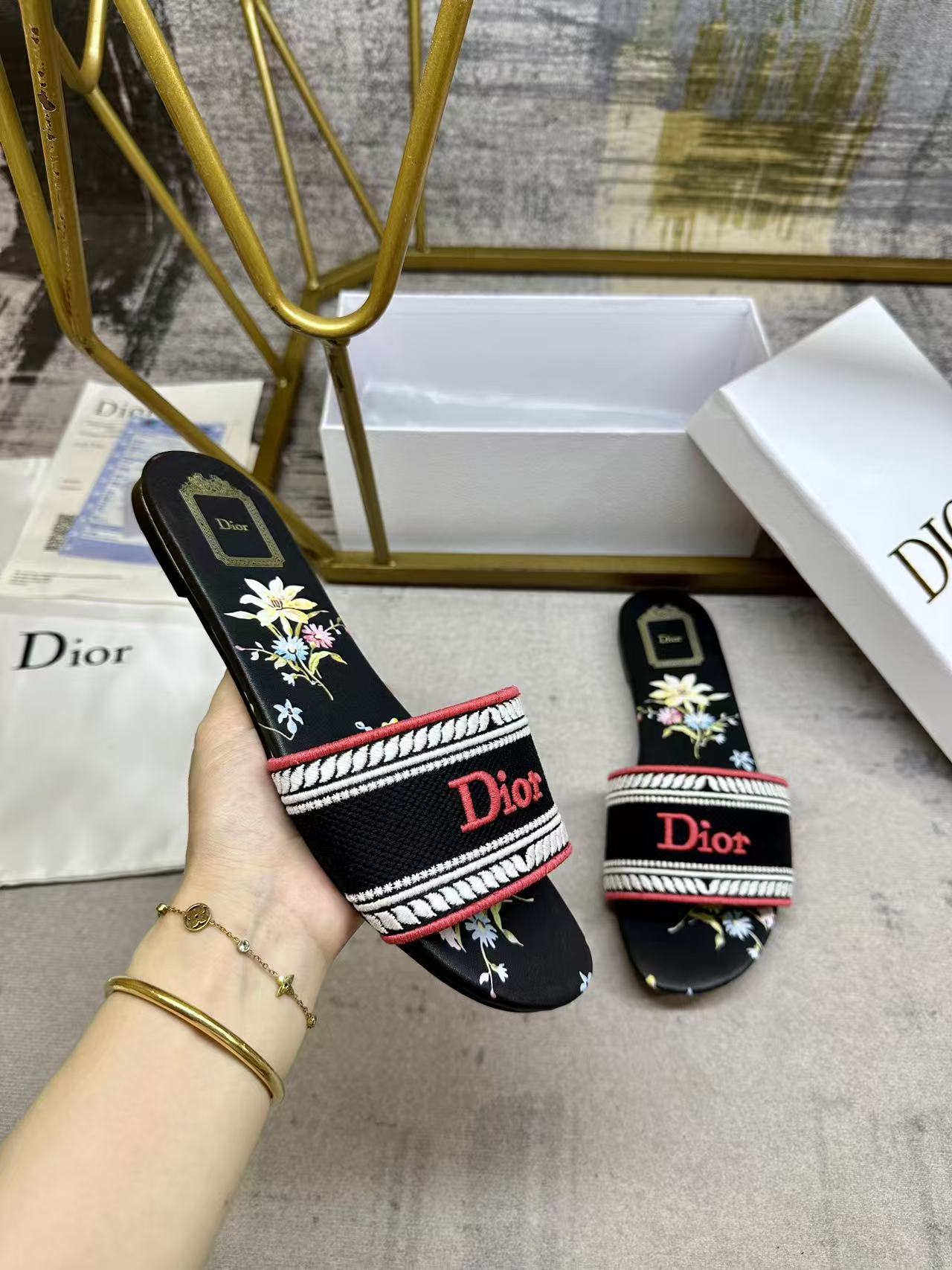 DIOR 26S DWAY SLIDE FLOWER EDITION IN BLACK FABRIC