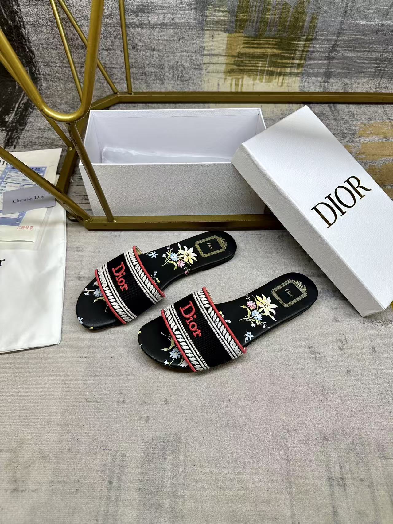 DIOR 26S DWAY SLIDE FLOWER EDITION IN BLACK FABRIC