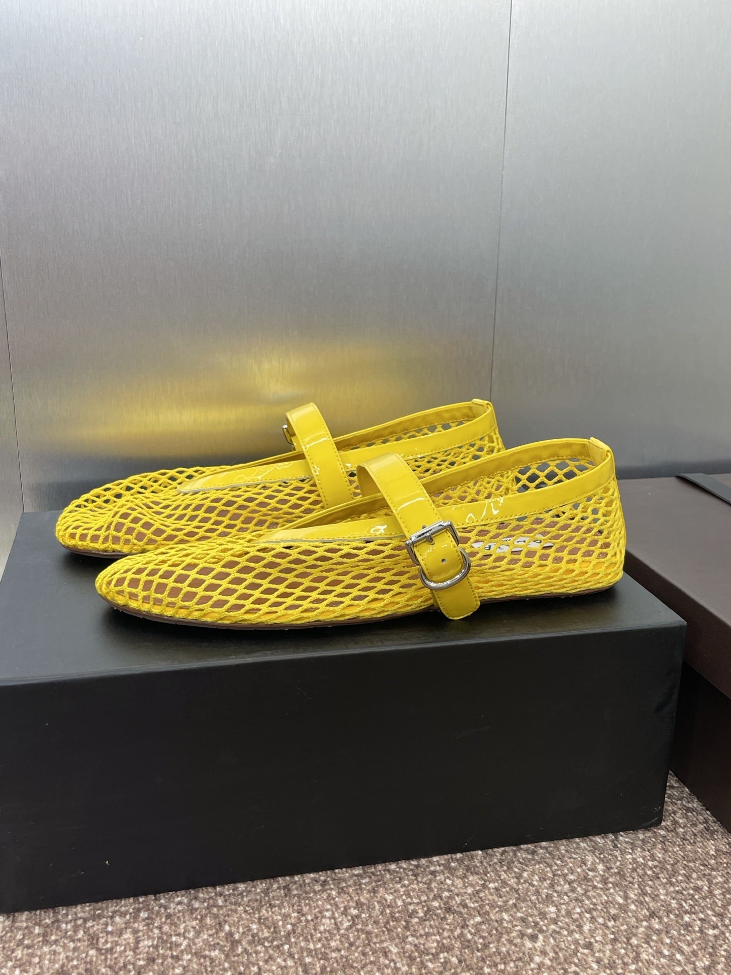 ALAIA MARY JANE FLAT 25S IN YELLOW MESH CALFSKIN