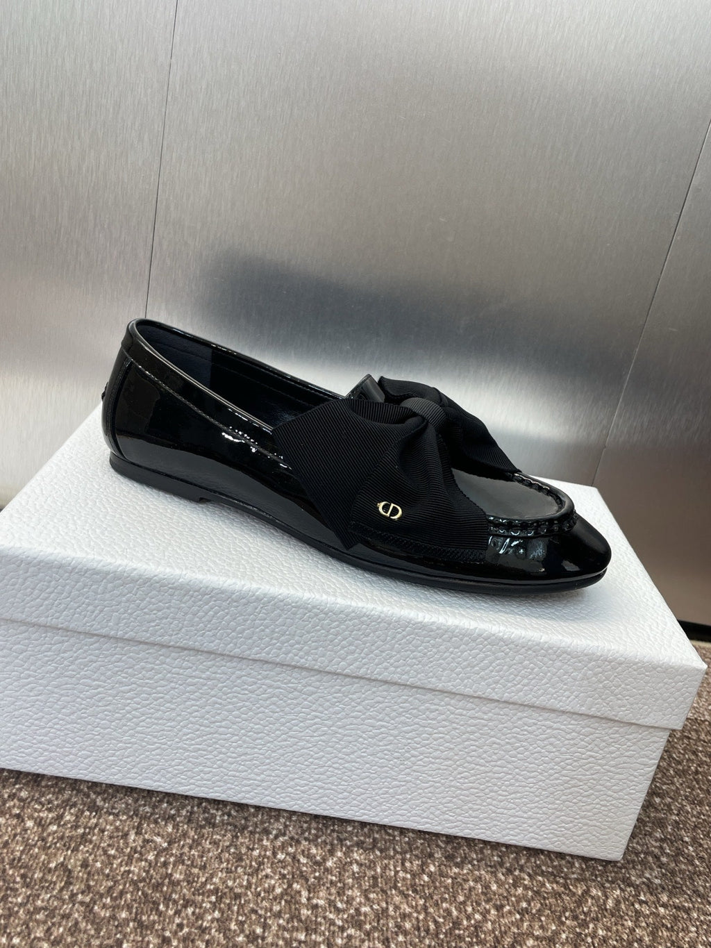 DIOR 25S LOAFER IN BLACK PATENT CALFSKIN AND GROSGRAIN