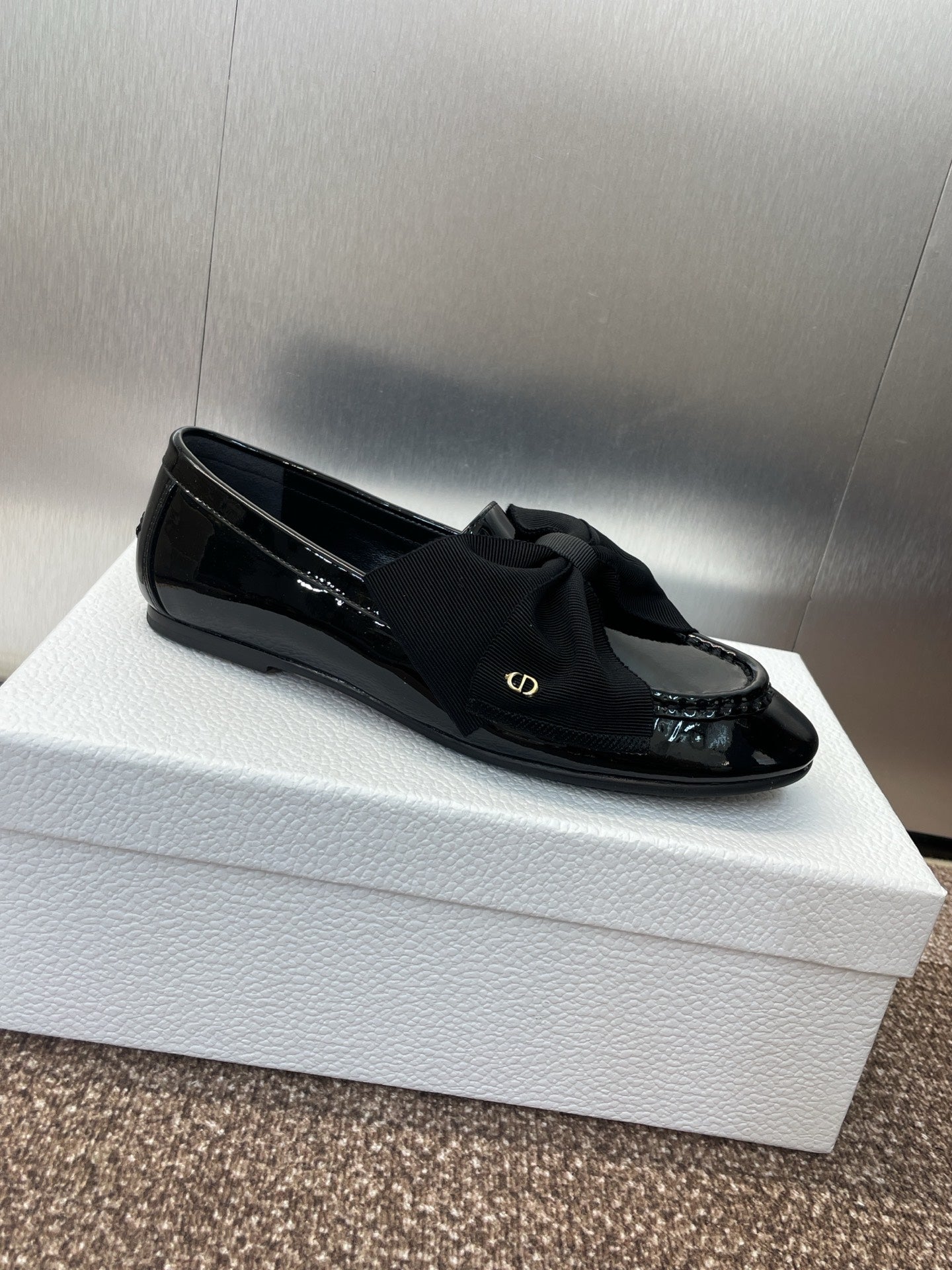 DIOR 25S LOAFER IN BLACK PATENT CALFSKIN AND GROSGRAIN