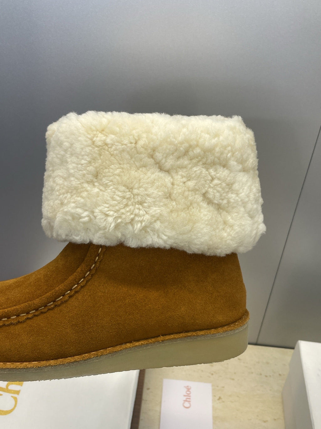 CHLOÉ 26S SHEARLING BOOTS IN BROWN SUEDE