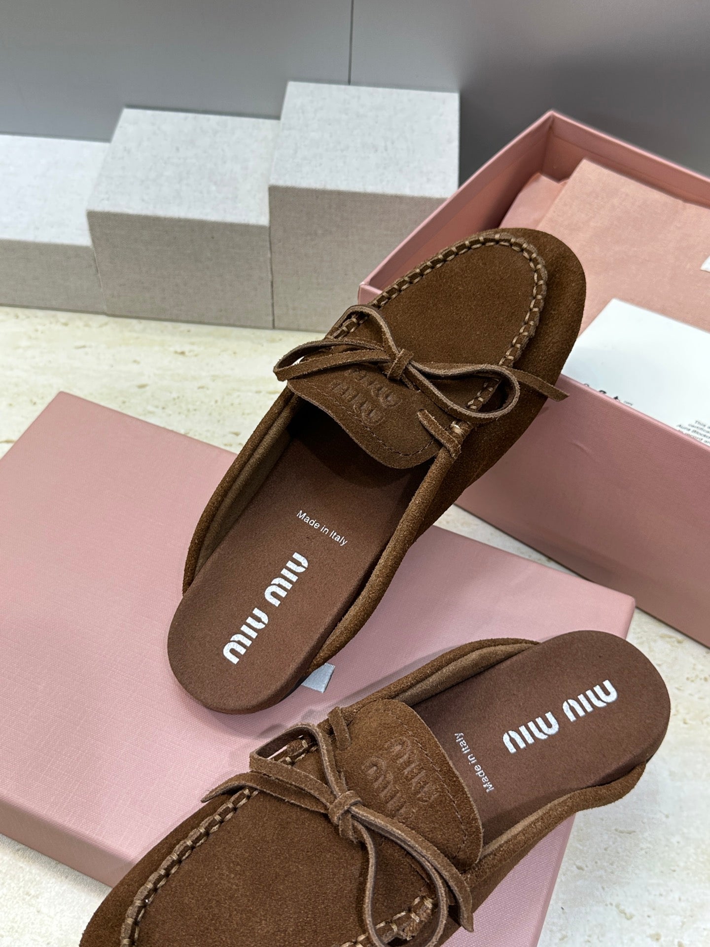 MIUMIU 26S SNEAKER MULES IN DARK BROWN SUEDE WITH BOW