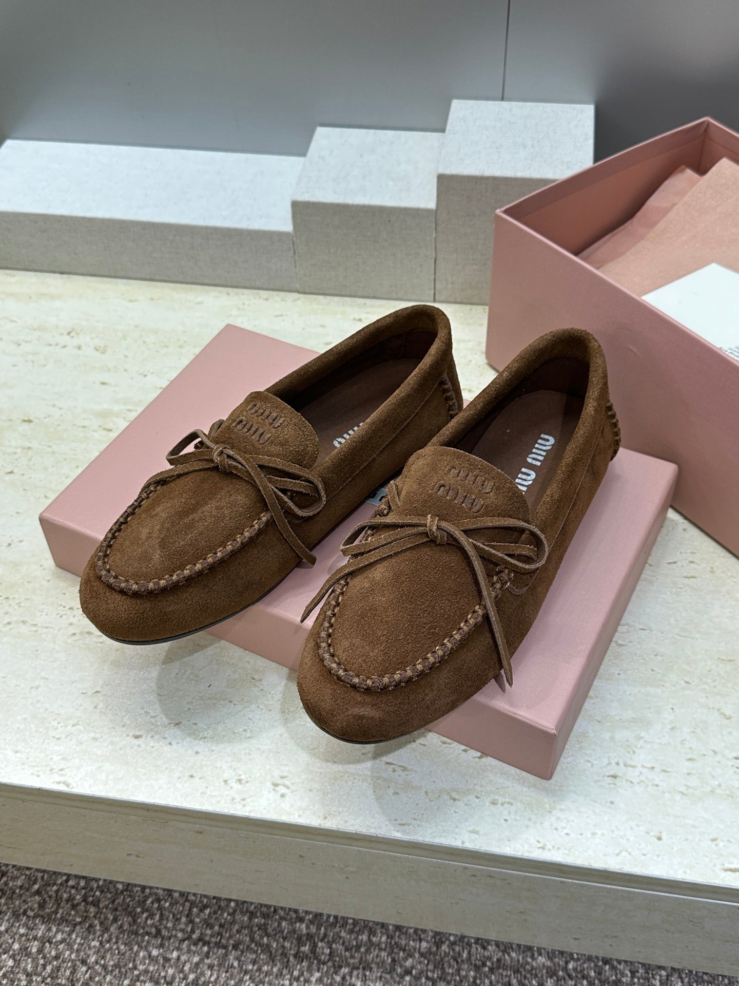 MIUMIU 26S LOAFERS IN DARK BROWN SUEDE WITH BOW
