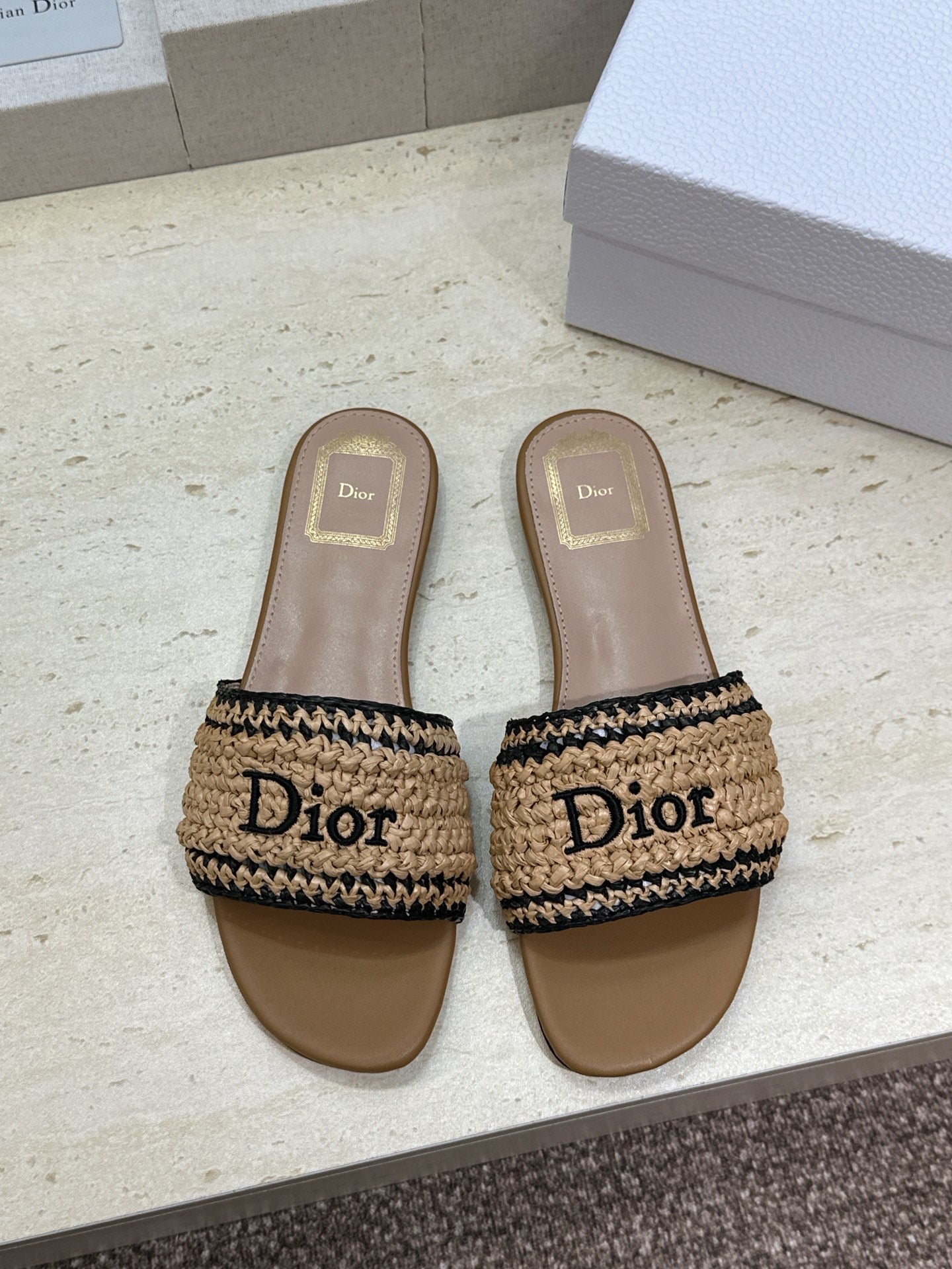 DIOR 26S D-WAY SLIDE IN BEIGE BLACK RAFFIA