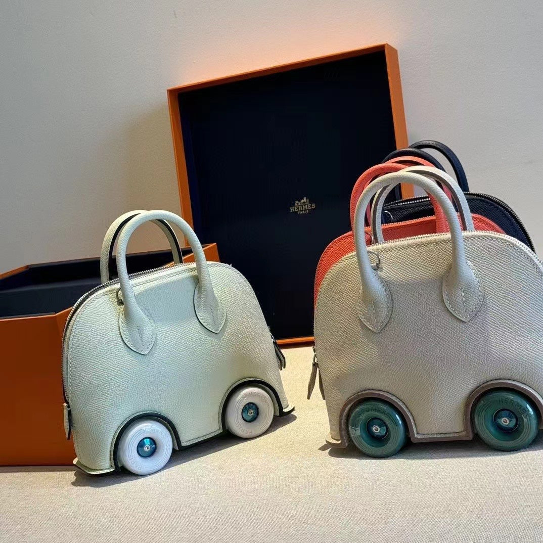MINI BODIE ON WHEELS 20 IN WHITE EPSOM LEATHER