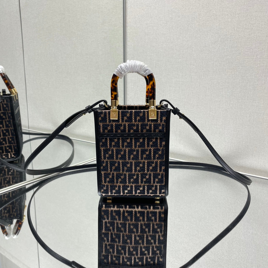 MINI SUNSHINE 18 IN BROWN RAFFIA AND BLACK WOOL CALFSKIN TRIM