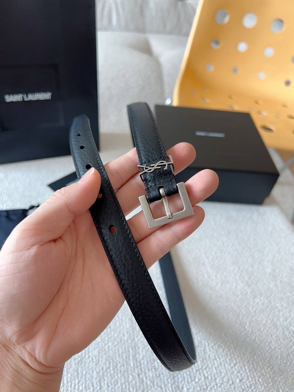 YSL 25S BELT 20 MM IN BLACK CALFSKIN 571012