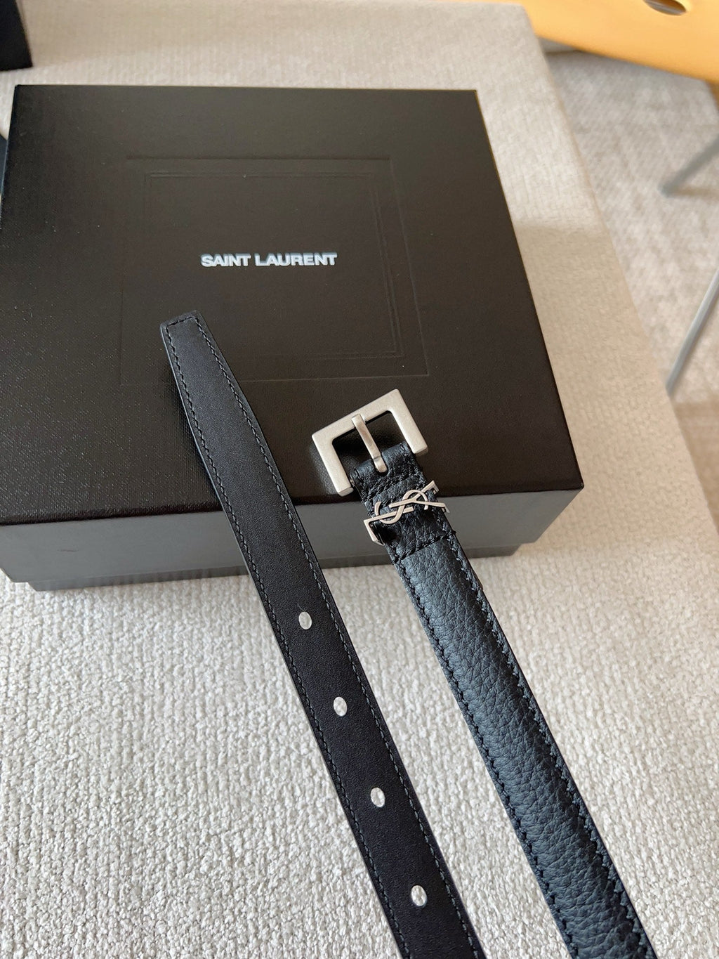YSL 25S BELT 20 MM IN BLACK CALFSKIN 571012