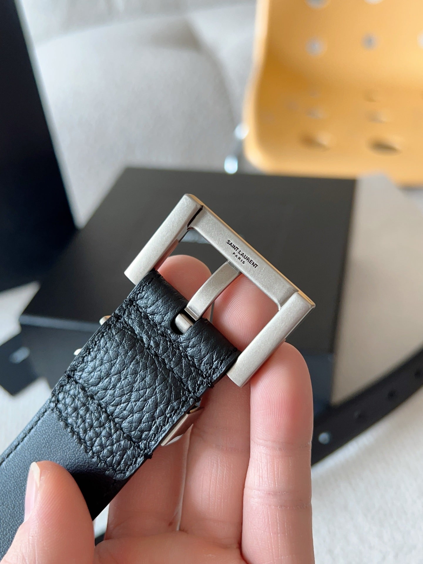 YSL 25S BELT 30 MM IN BLACK CALFSKIN 571014