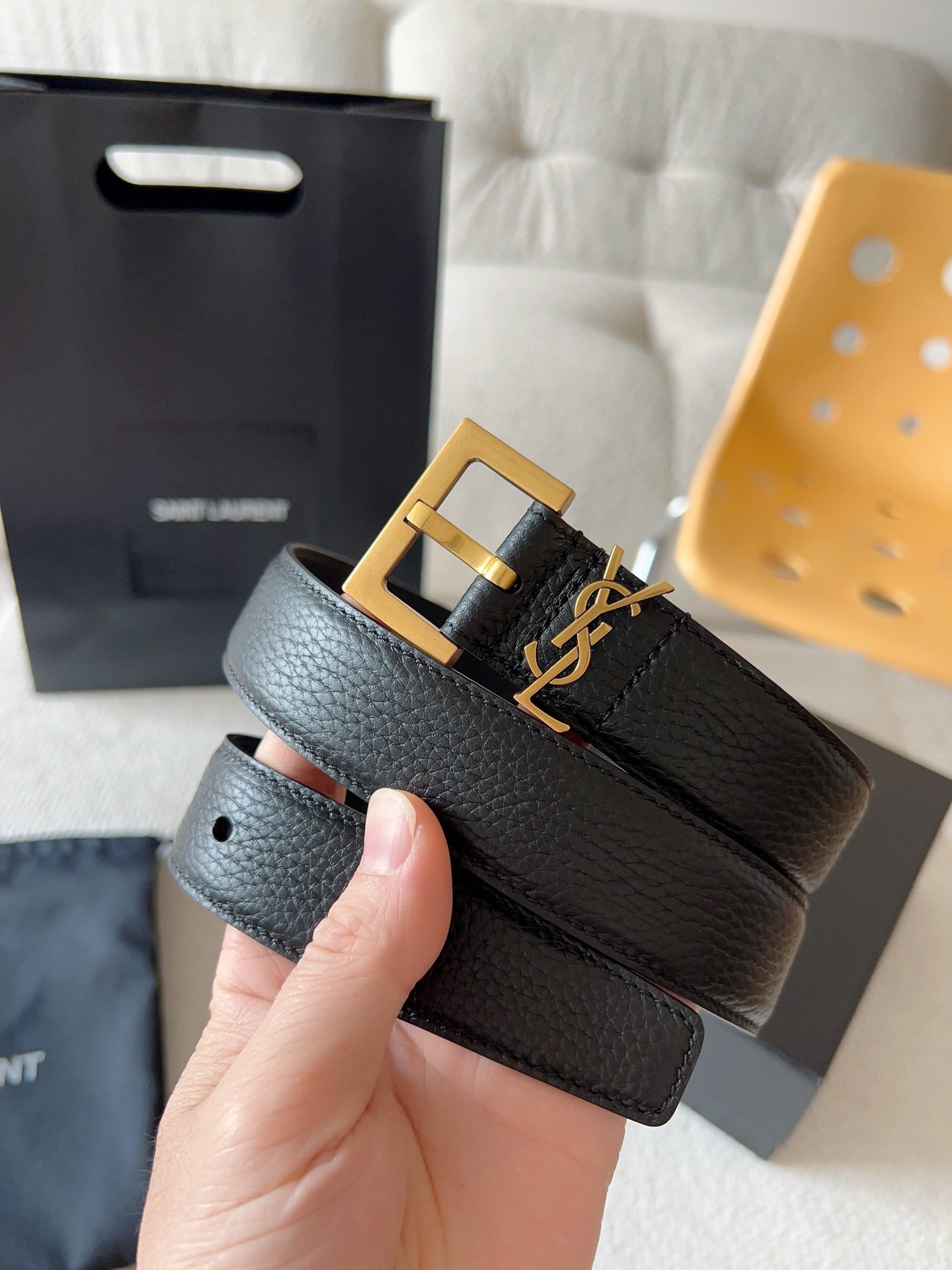 YSL 25S BELT 30 MM IN BLACK CALFSKIN 571015