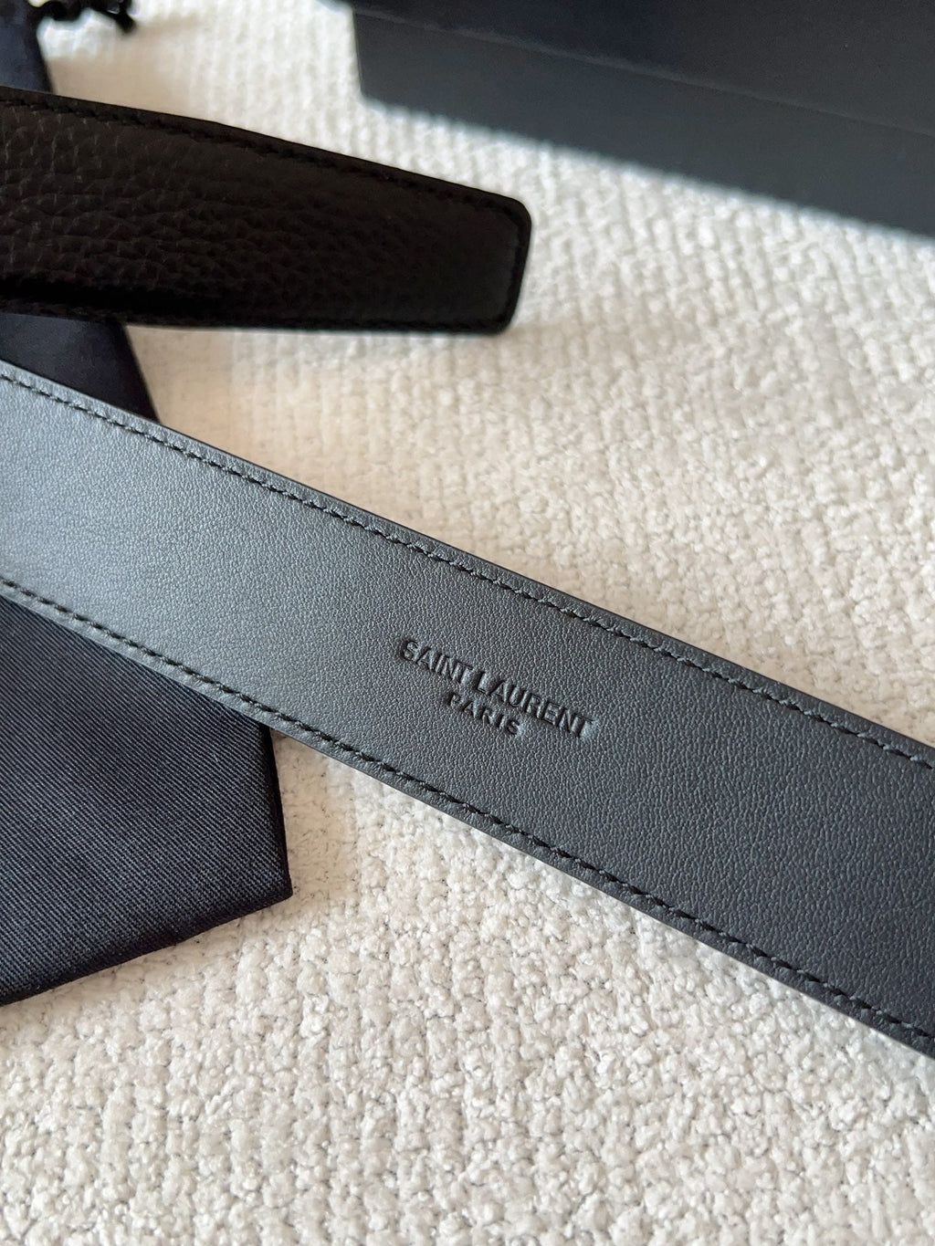 YSL 25S BELT 30 MM IN BLACK CALFSKIN 571015