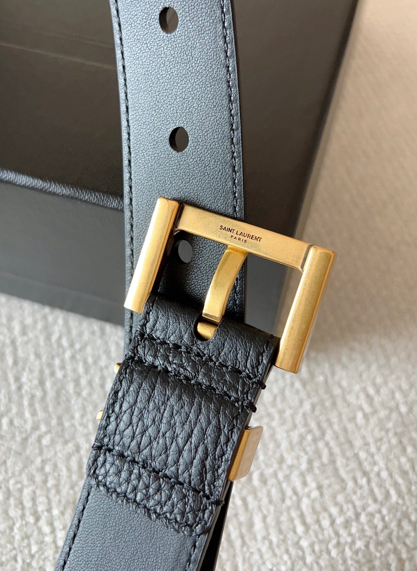 YSL 25S BELT 30 MM IN BLACK CALFSKIN 571015