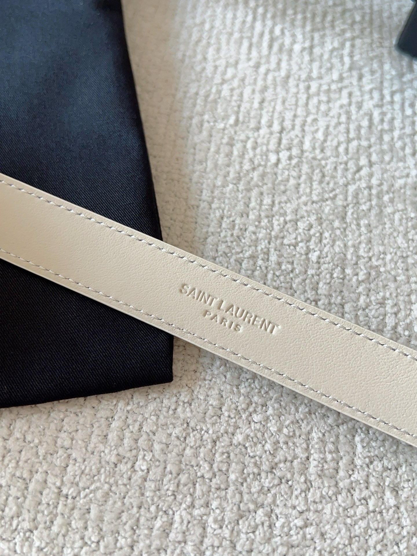 YSL 25S BELT 20 MM IN CREAM WHITE CALFSKIN 571016