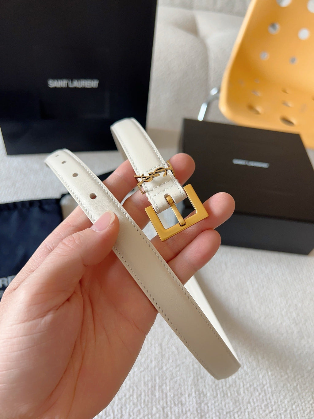 YSL 25S BELT 20 MM IN CREAM WHITE CALFSKIN 571017