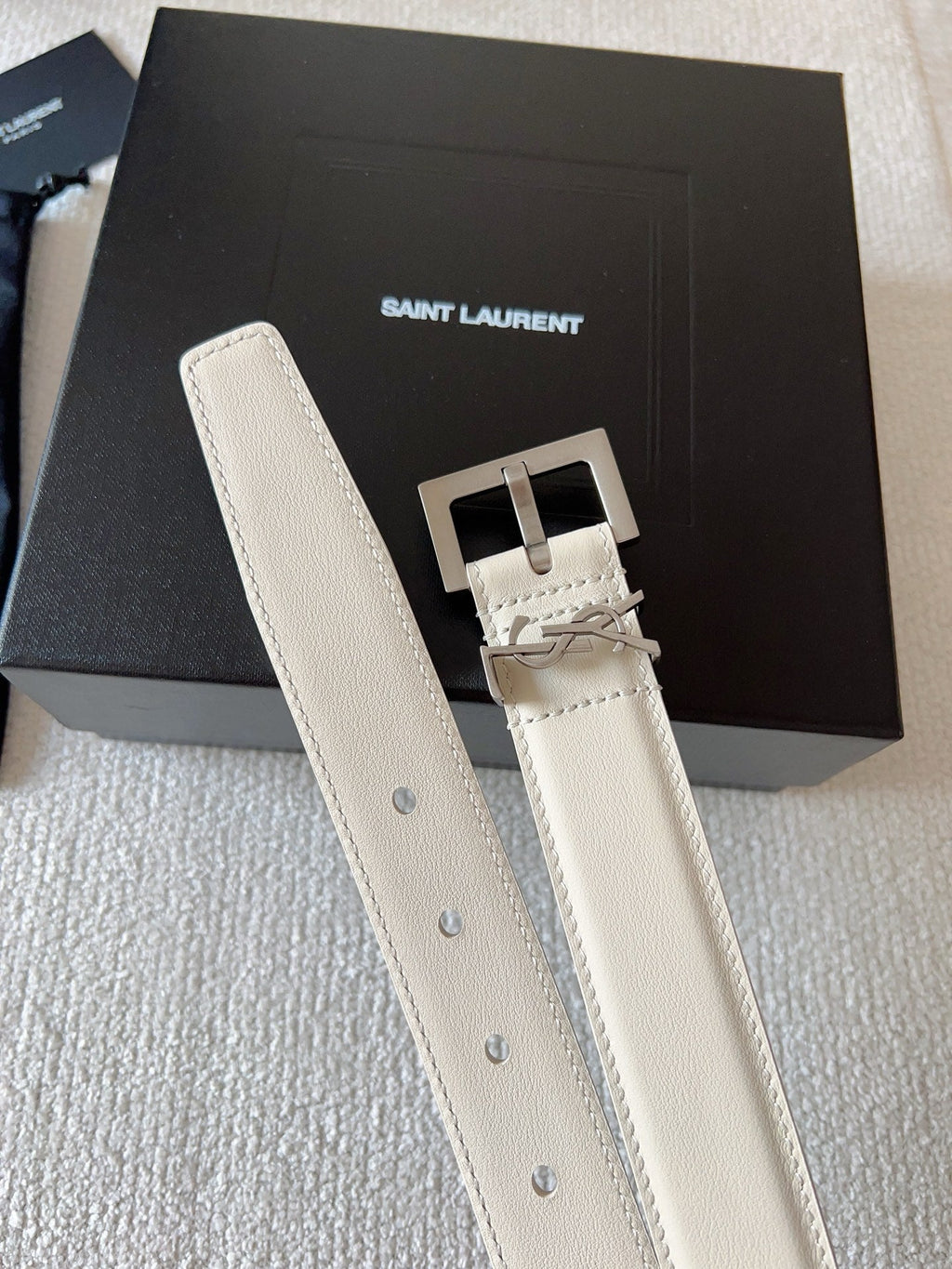 YSL 25S BELT 30 MM IN CREAM WHITE CALFSKIN 571018