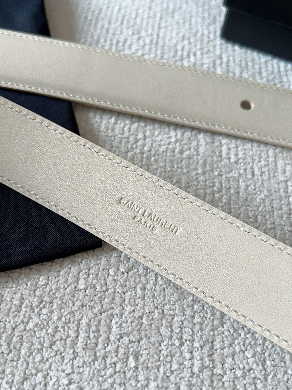 YSL 25S BELT 30 MM IN CREAM WHITE CALFSKIN 571019