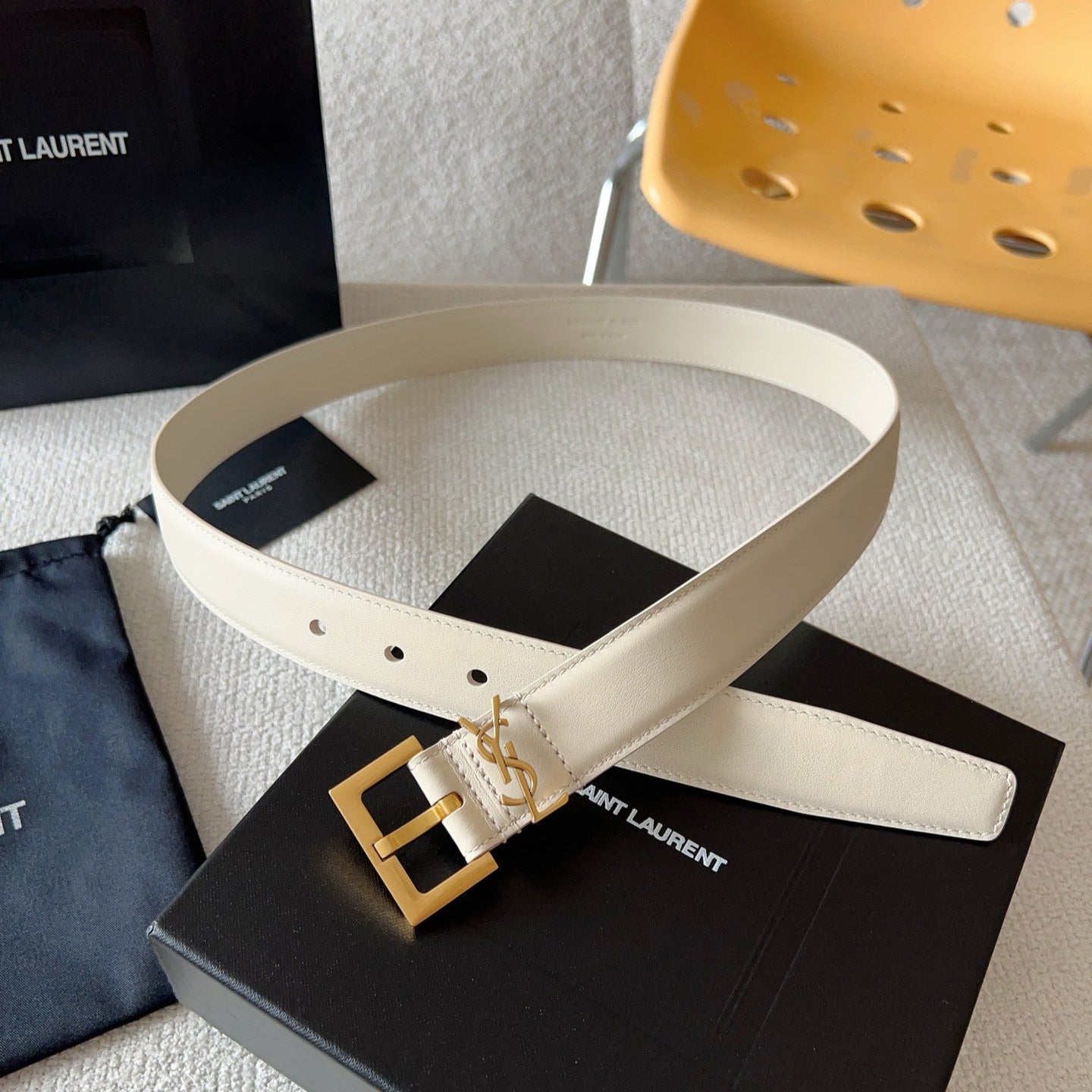 YSL 25S BELT 30 MM IN CREAM WHITE CALFSKIN 571018