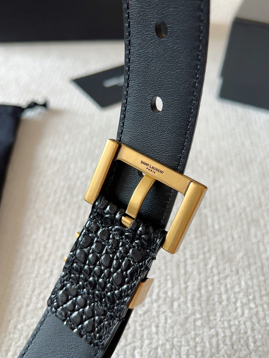 YSL 25S BELT 30 MM IN BLACK CALFSKIN SNAKE-EMBOSSED 571011