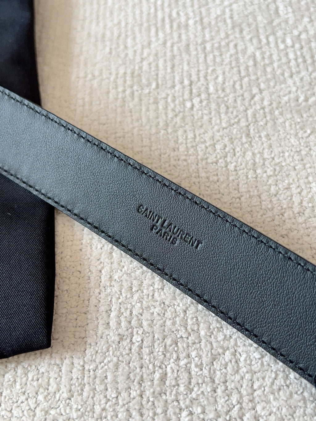 YSL 25S BELT 30 MM IN BLACK CALFSKIN SNAKE-EMBOSSED 571011