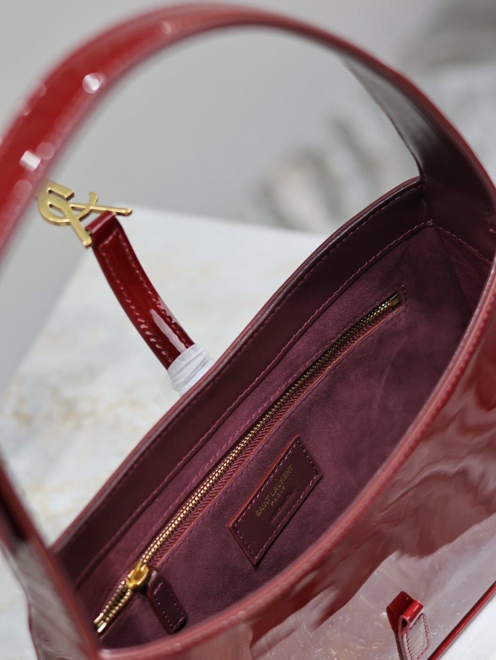 YSL SHOULDER BAG 25 IN RED CALFSKIN GOLD HARDWARE