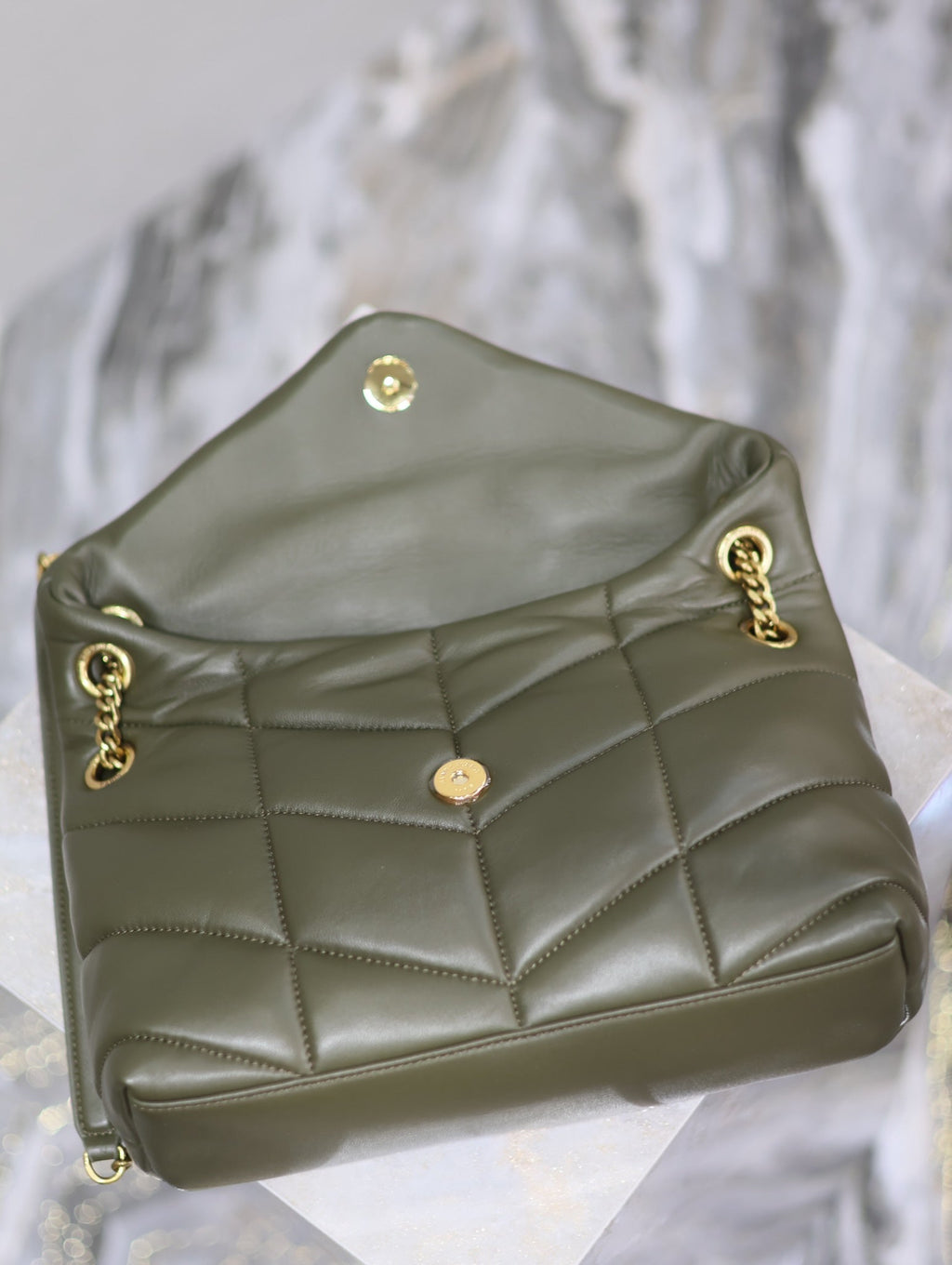 YSL 25S LOULOU PUFFER MM 29 IN DARK OLIVE CALFSKIN GOLD HARDWARE