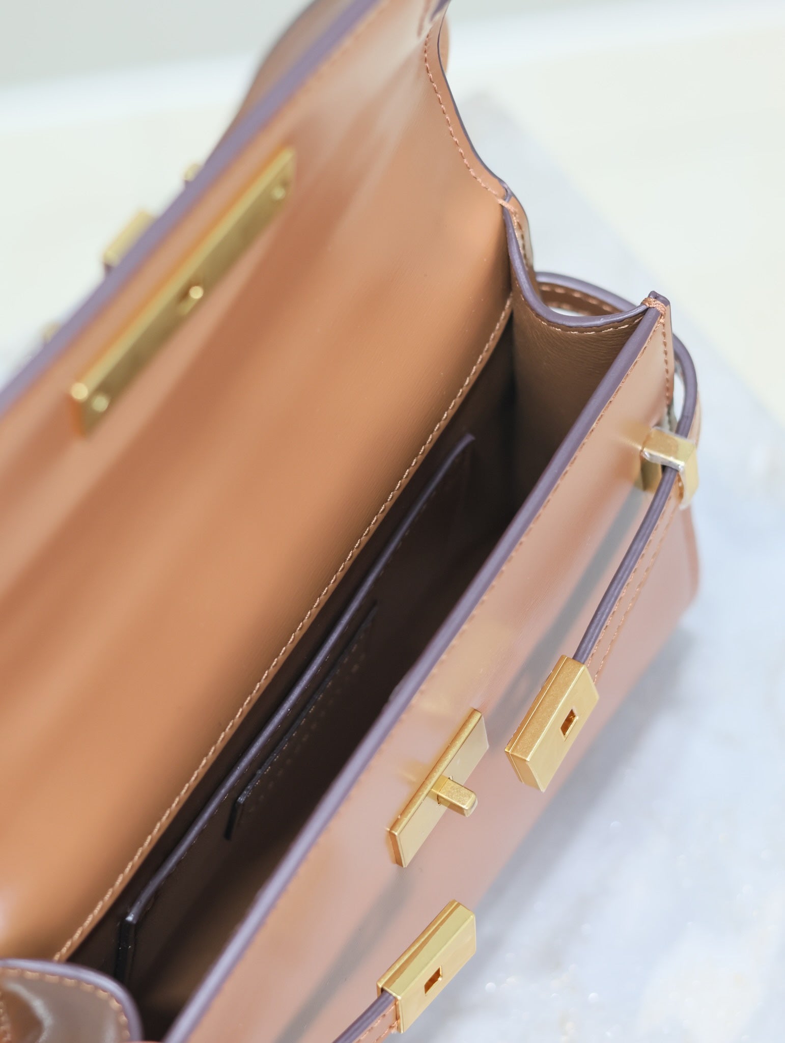 YSL 25S MINI MANHATTAN 19 IN BROWN CALFSKIN GOLD HARDWARE