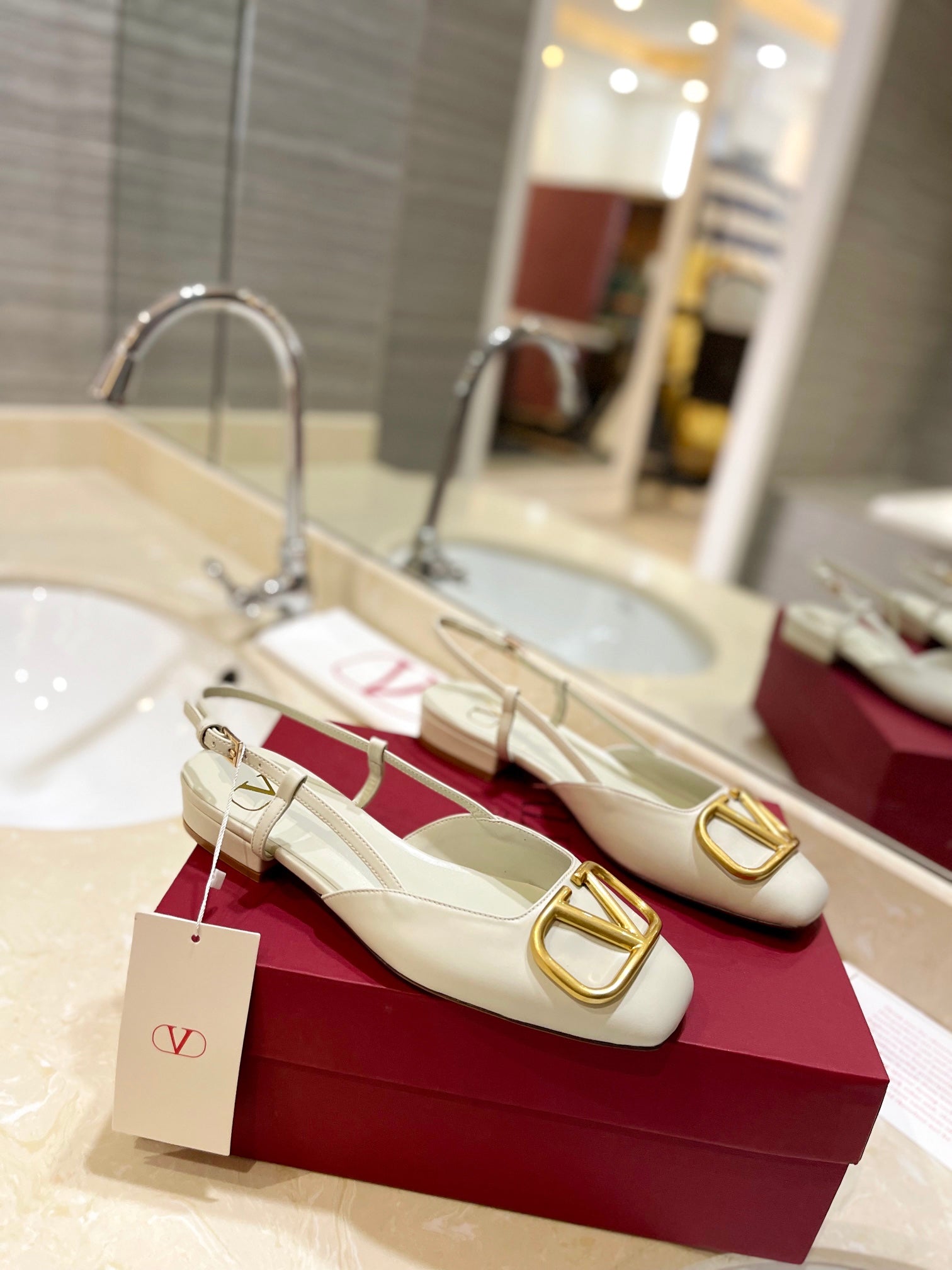 VALENTINO 26S SLINGBACK IN CREAM WHITE SMOOTH CALFSKIN