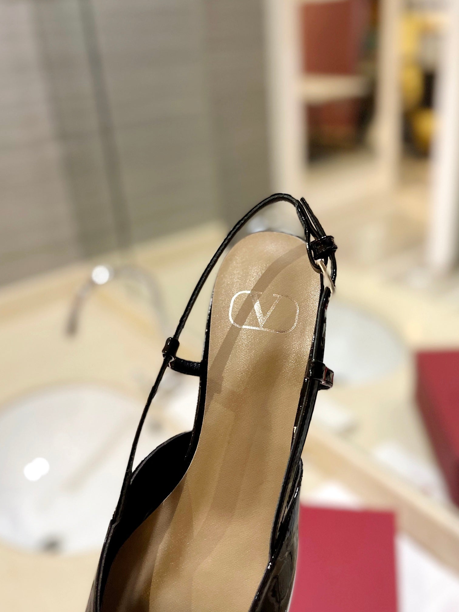 VALENTINO 26S SLINGBACK IN BLACK PATENT CALFSKIN