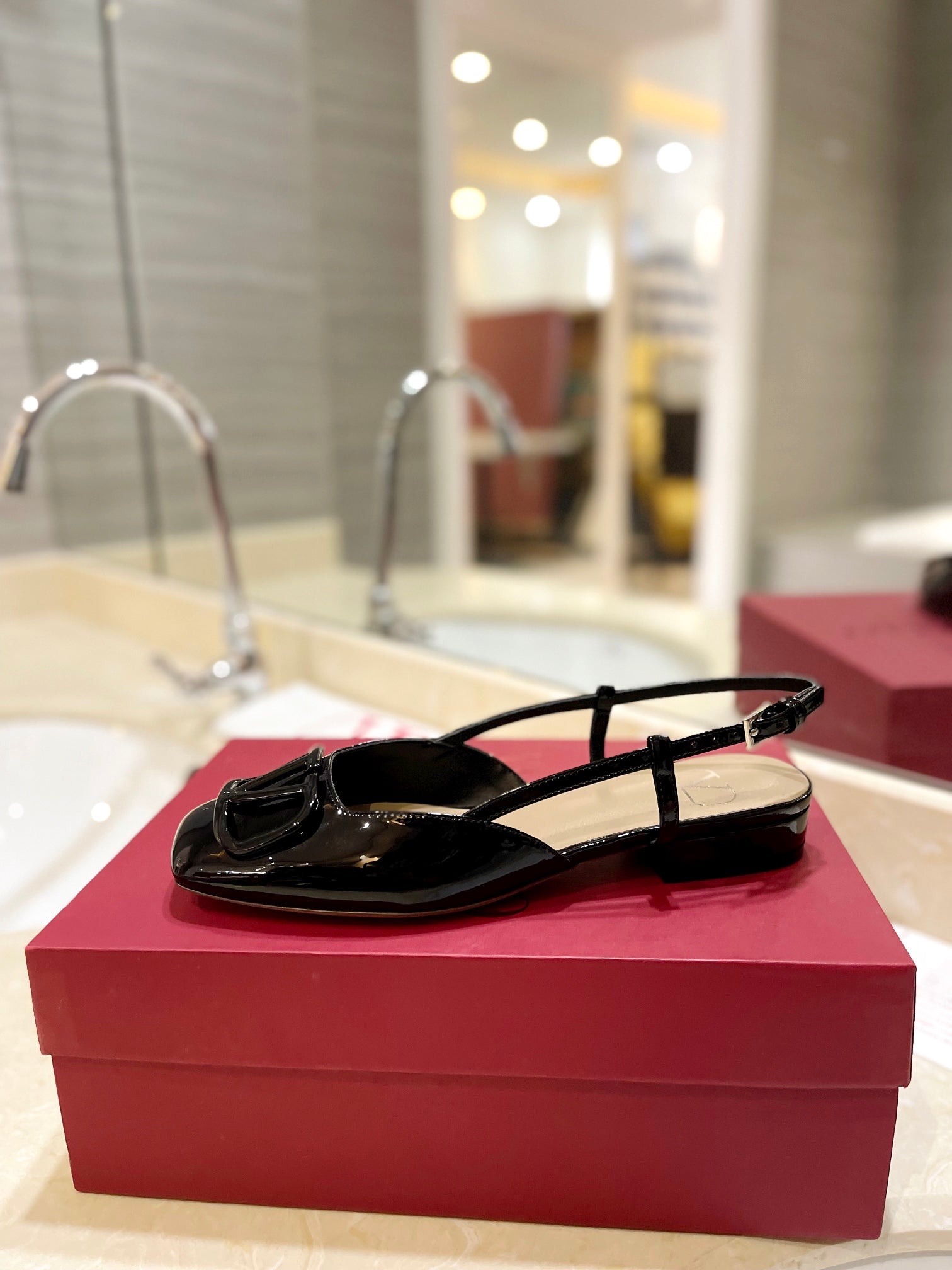 VALENTINO 26S SLINGBACK IN BLACK PATENT CALFSKIN