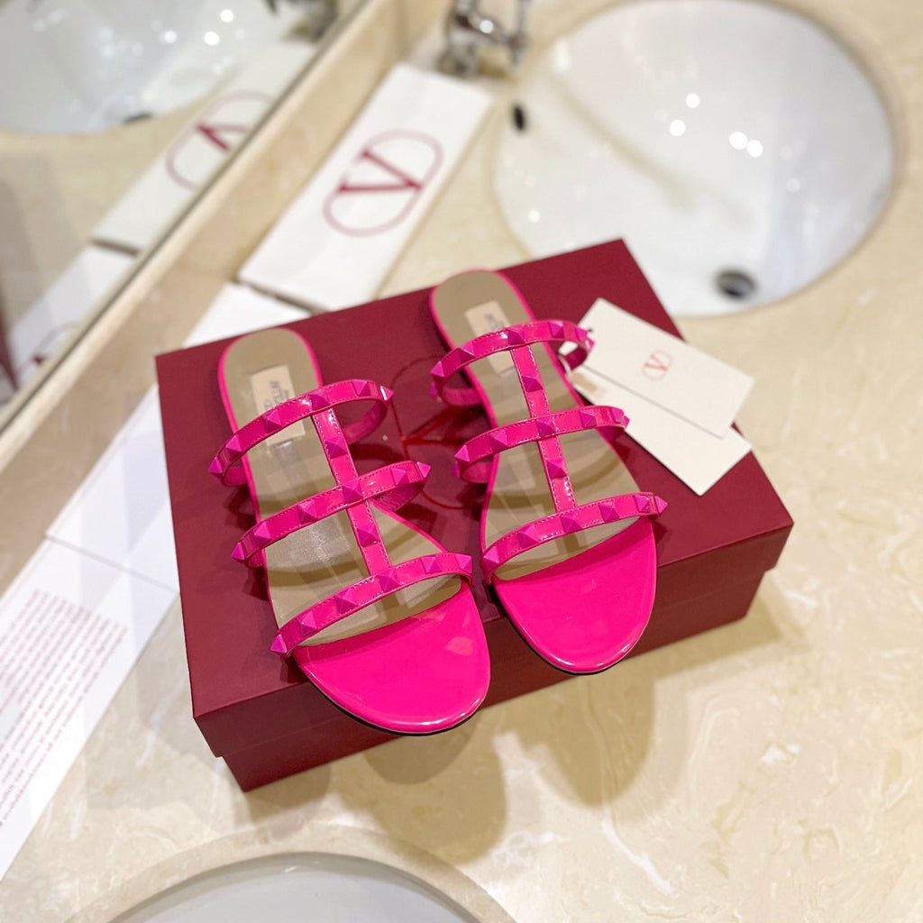 VALENTINO 26S ROCKSTUD CAGED SANDALS IN PINK CALFSKIN