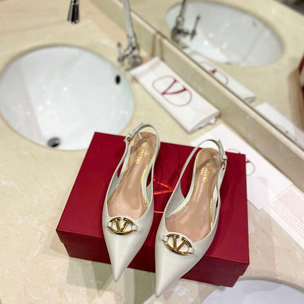 VALENTINO 26S POINTED TOE FLAT SLINGBACKS IN CREAM WHITE CALFSKIN