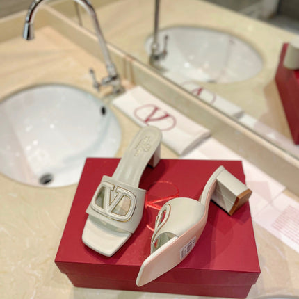 VALENTINO 26S BLOCK-HEEL SANDALS 65 MM IN CREAM WHITE CALFSKIN WITH LOGO