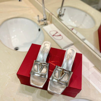 VALENTINO 26S BLOCK-HEEL SANDALS 65 MM IN SILVER CALFSKIN WITH LOGO