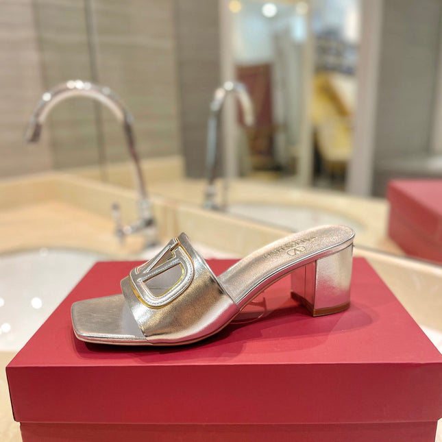 VALENTINO 26S BLOCK-HEEL SANDALS 65 MM IN SILVER CALFSKIN WITH LOGO