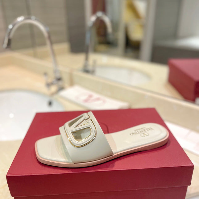 VALENTINO 26S SLIDES IN OFF WHITE CALFSKIN WITH LOGO