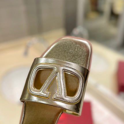 VALENTINO 26S SLIDES IN GOLD CALFSKIN WITH LOGO