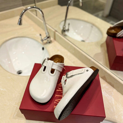 VALENTINO 26S FLAT MULES IN WHITE PATENT CALFSKIN