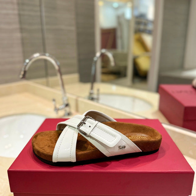 VALENTINO 26S CROSS STRAP SANDALS IN WHITE GLOSSY LEATHER MIX BROWN SUEDE