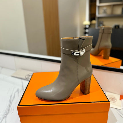 HM 26S ANKLE BOOTS 85 MM IN GREYISH BEIGE CALFSKIN