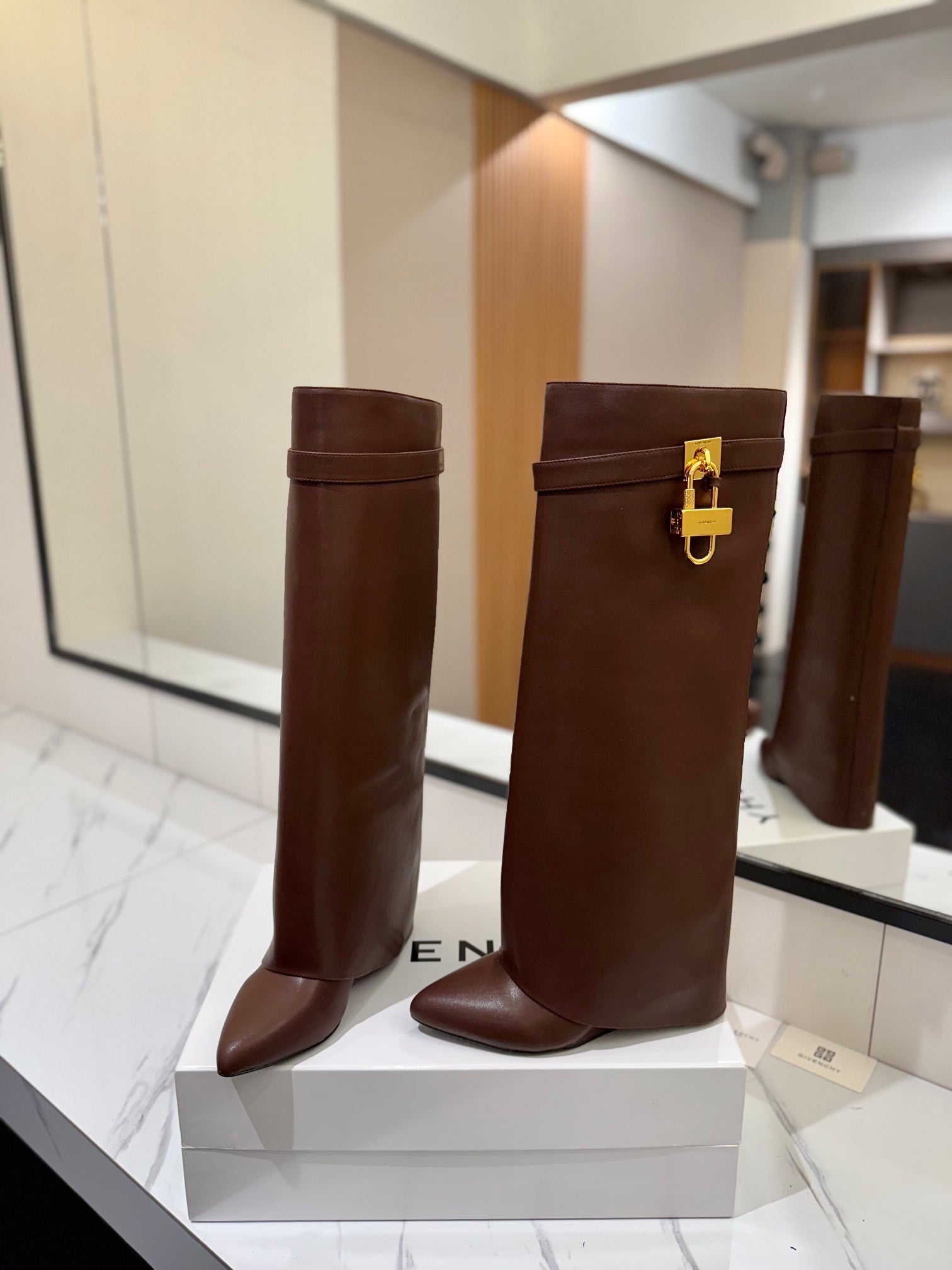SHARK LOCK HIGH BOOTS IN BROWN CALFSKIN