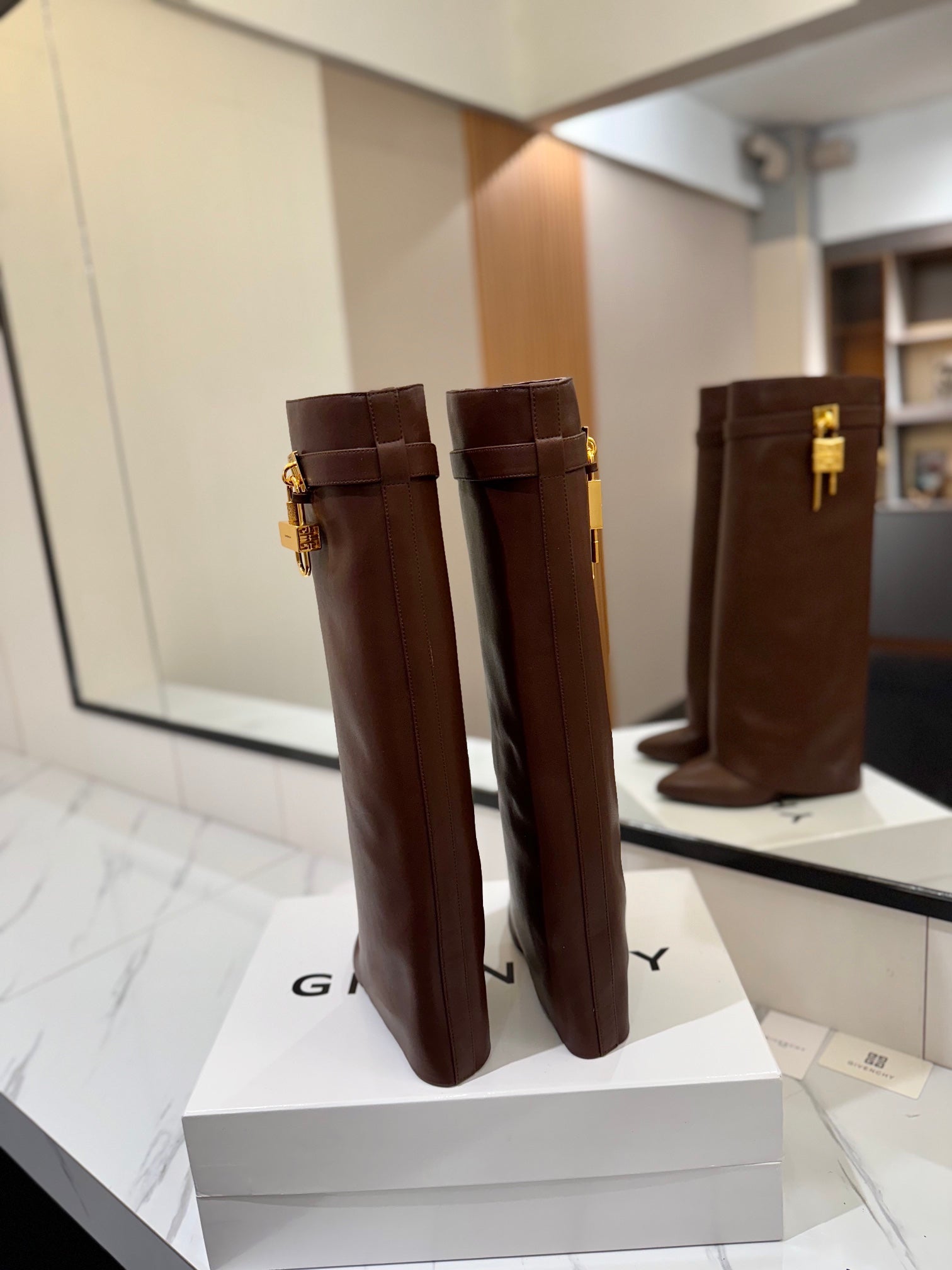 SHARK LOCK HIGH BOOTS IN BROWN CALFSKIN
