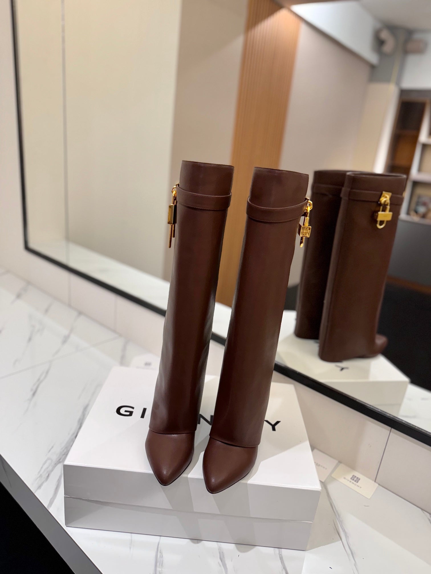 SHARK LOCK HIGH BOOTS IN BROWN CALFSKIN