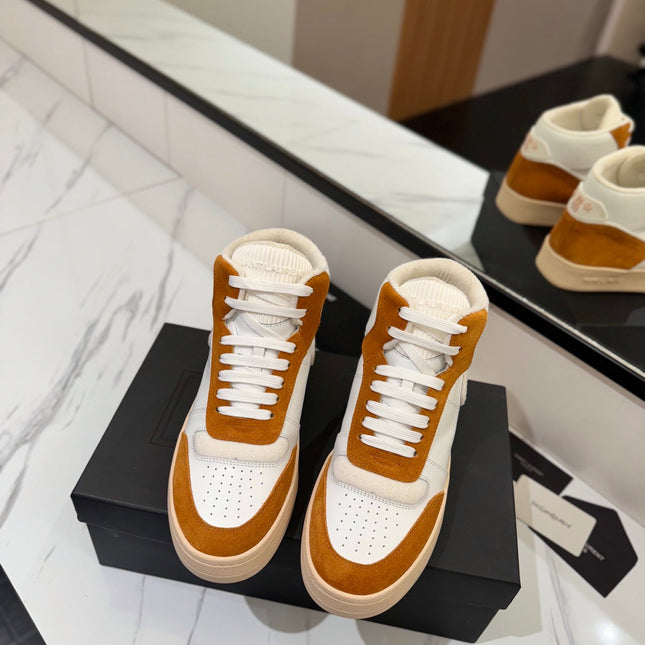MID-TOP SNEAKERS IN WHITE PERFORATED LAMBSKIN AND BRONZE ORANGE SUEDE
